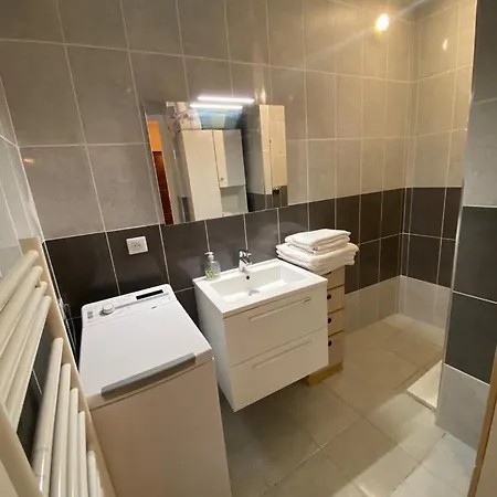 דירה T2 Proche - Centre Sur *